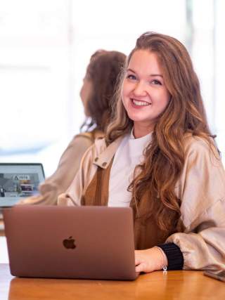 Hauptansprechpartner/in